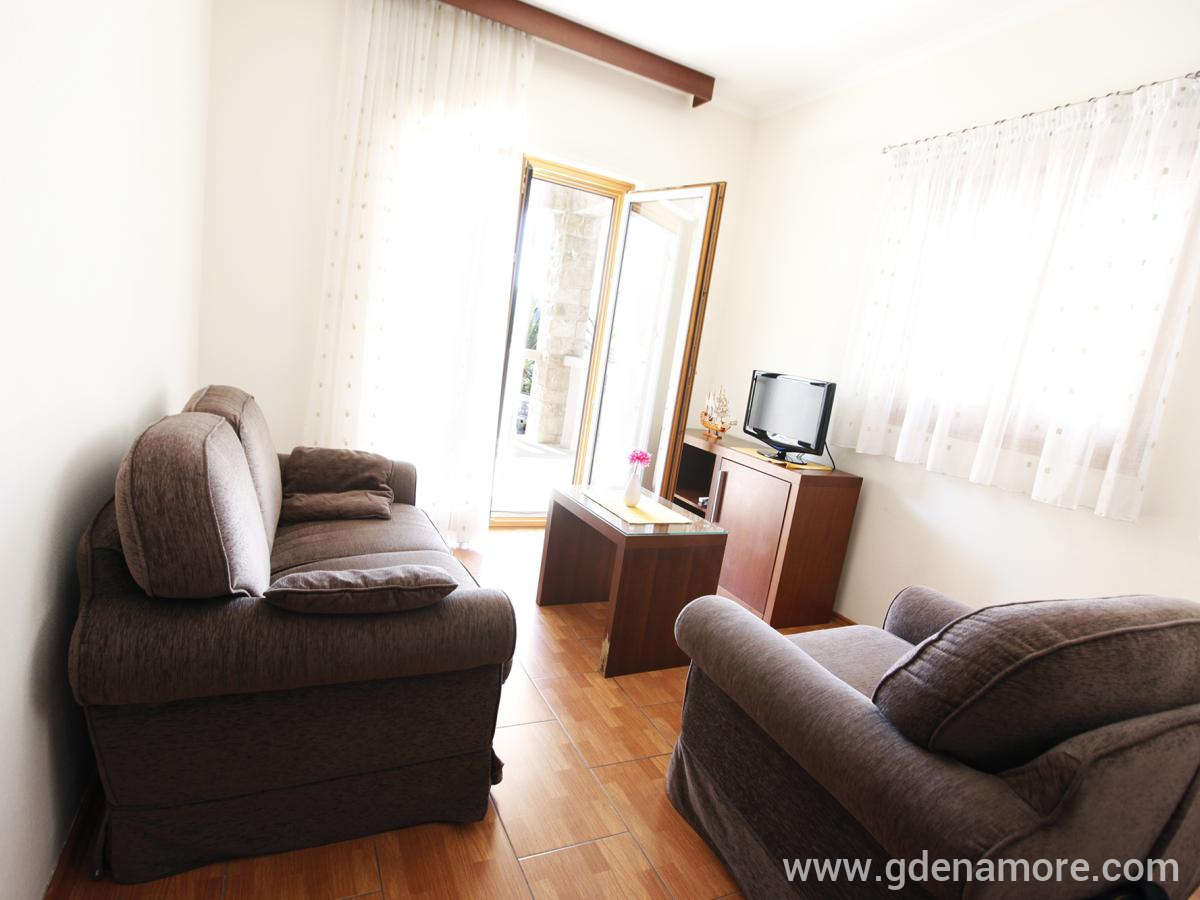 Apartmani i sobe M.U.N., privatni smeštaj u mestu Petrovac, Crna Gora