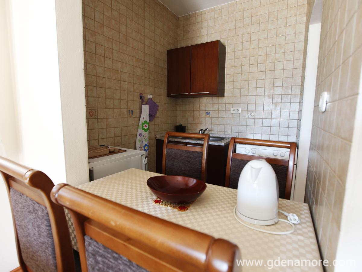 Apartmani i sobe M.U.N., privatni smeštaj u mestu Petrovac, Crna Gora