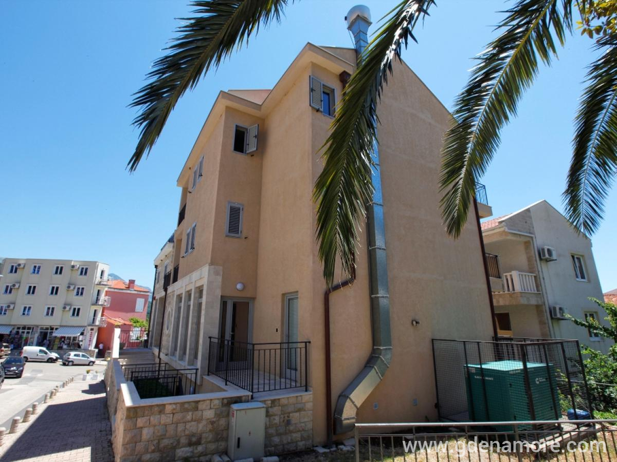 Apartmani i sobe M.U.N., privatni smeštaj u mestu Petrovac, Crna Gora