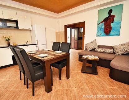 Cattaroom Apartments, Lux Jednosobni Apartman za 4 osobe, privatni smeštaj u mestu Donji Stoliv, Crna Gora